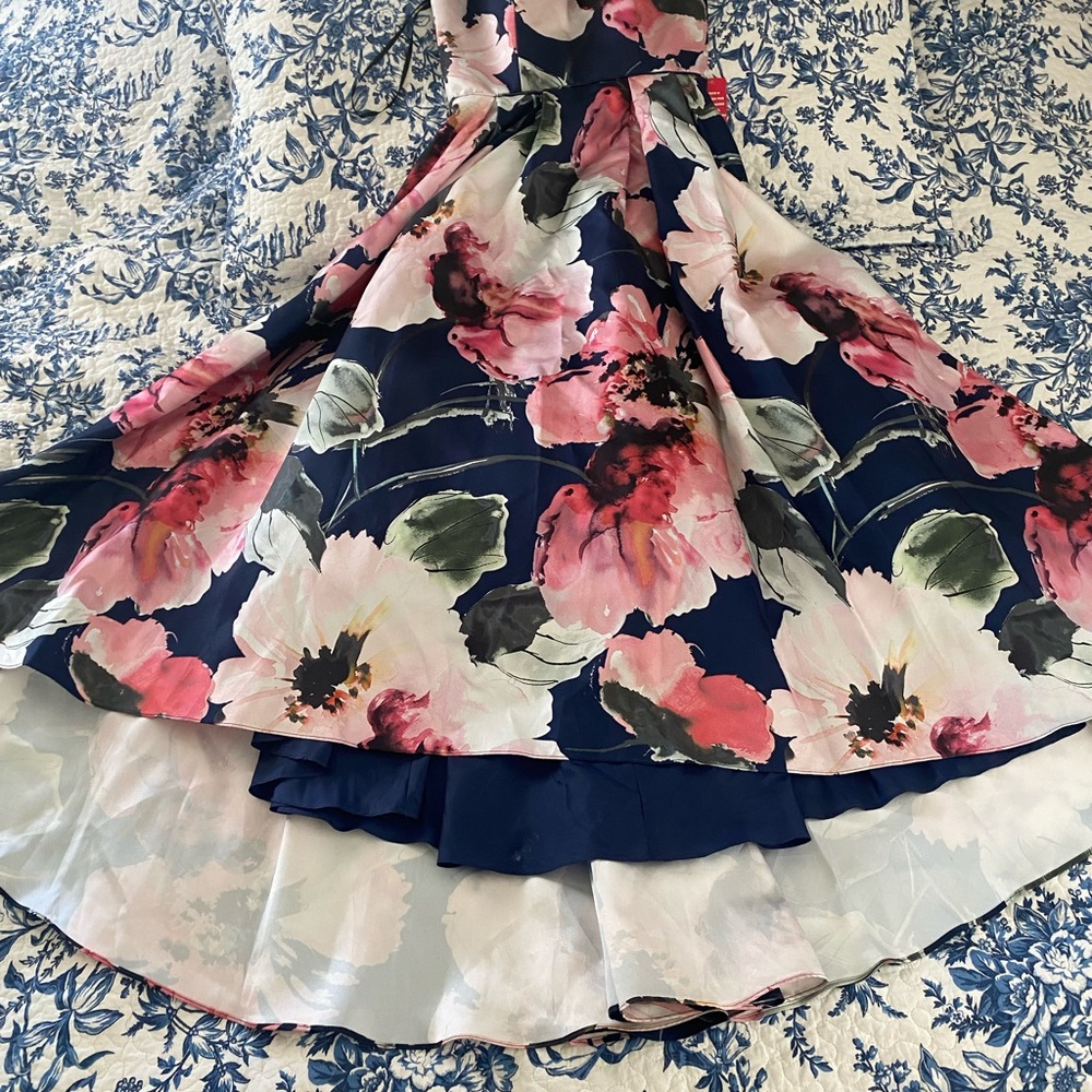 Betsy Adam Floral Dress for special occassions - Picture 2 of 4